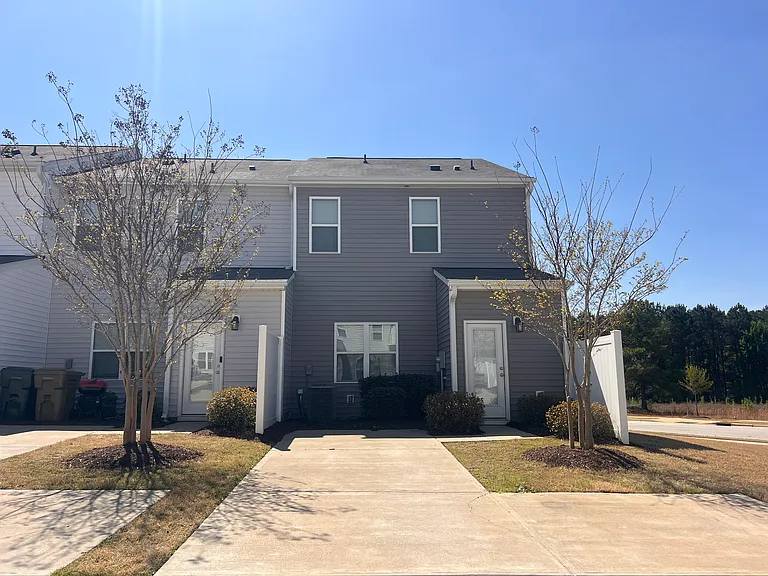 11 Blakely St — Photo 3
