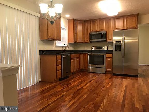 4th image of 10109 Chesney Dr