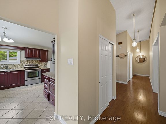 3rd image of 136 Resthaven Ave
