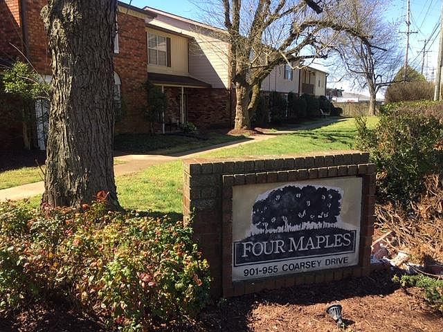 1st image of 940 Coarsey Dr