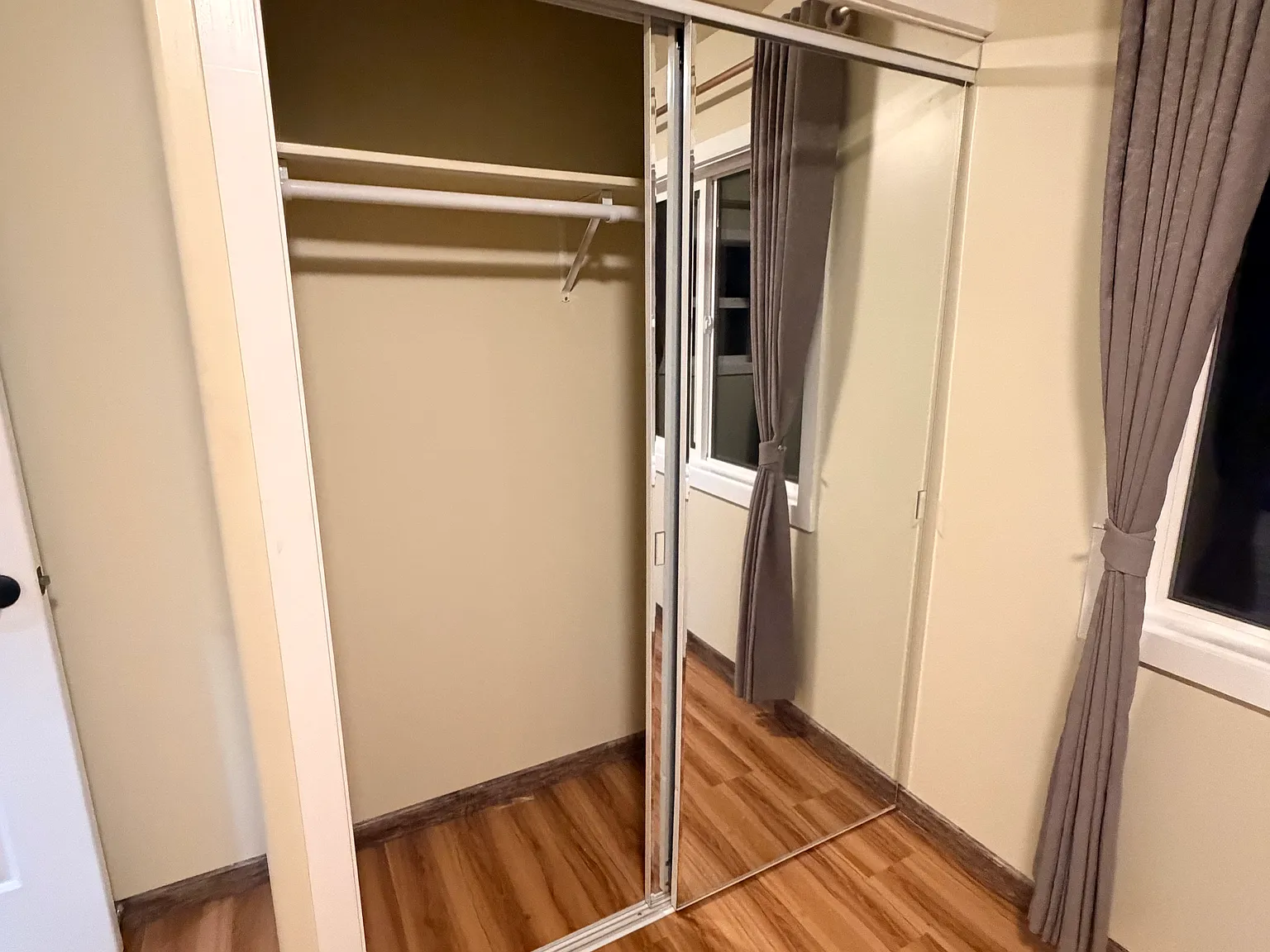 2 bed, 2198 sqft, $2,500 — Photo 4