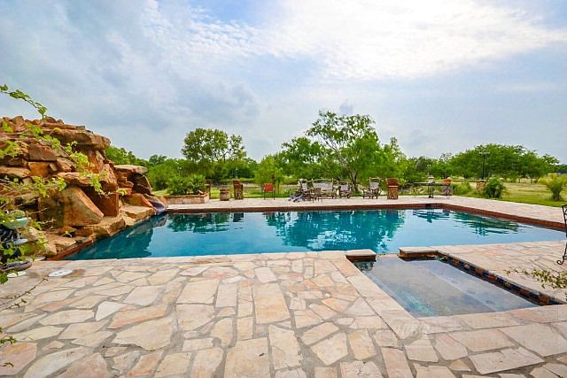 1st image of 27300 Paloma Ln