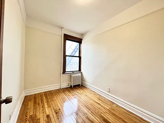 Rented by A&E Real Estate Management | media 7