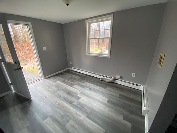 2nd image of 10 Belle Ct #10D