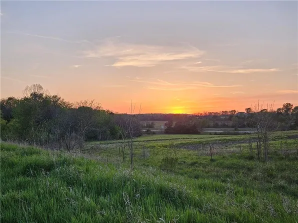 Old Kc Rd, Osawatomie, KS 66064