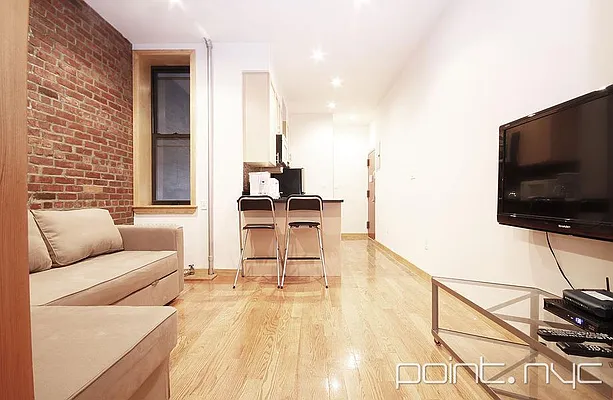 Rented by Point NYC | media 12