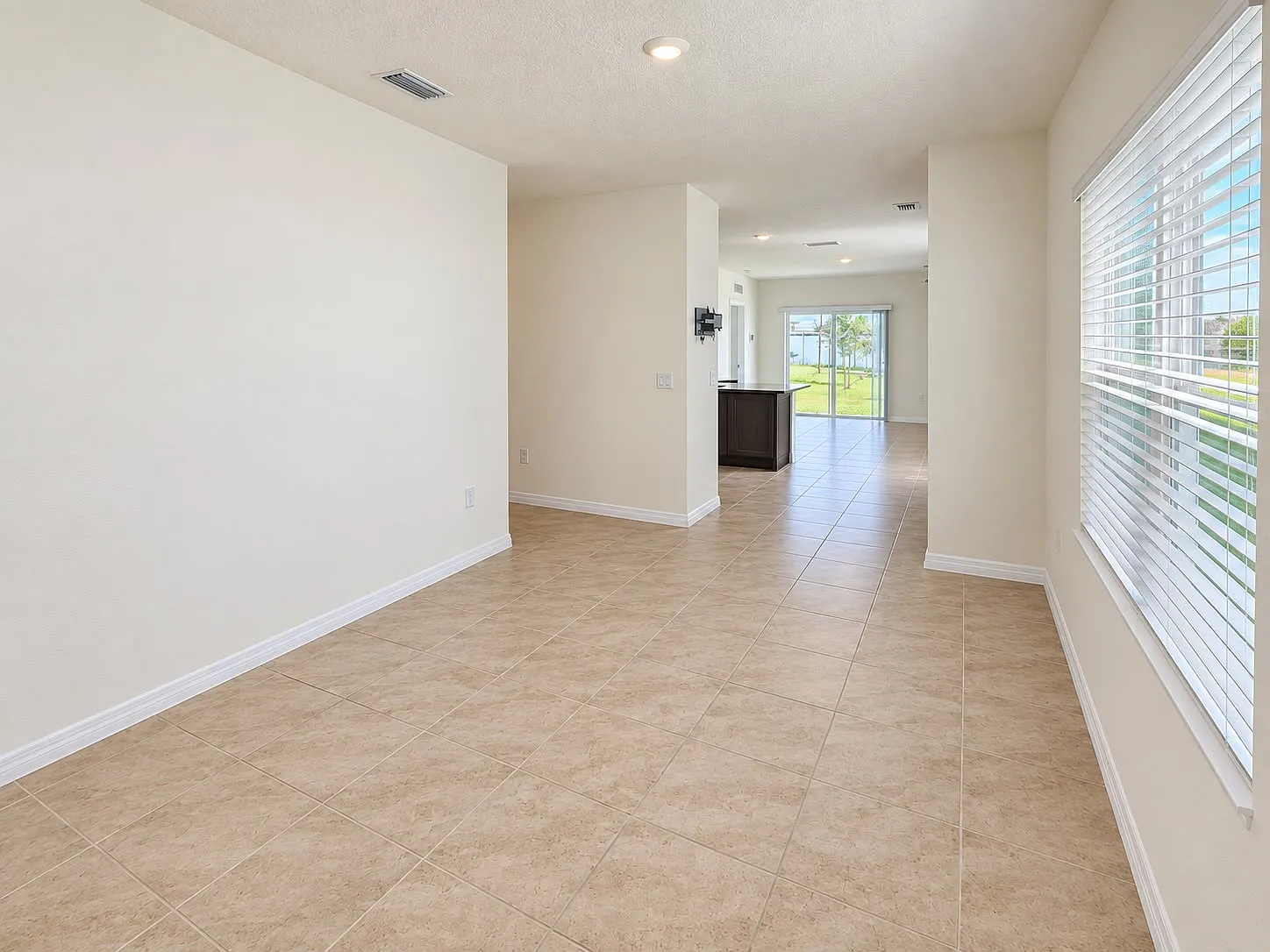 3 bed, 1504 sqft, $2,500 — Photo 3