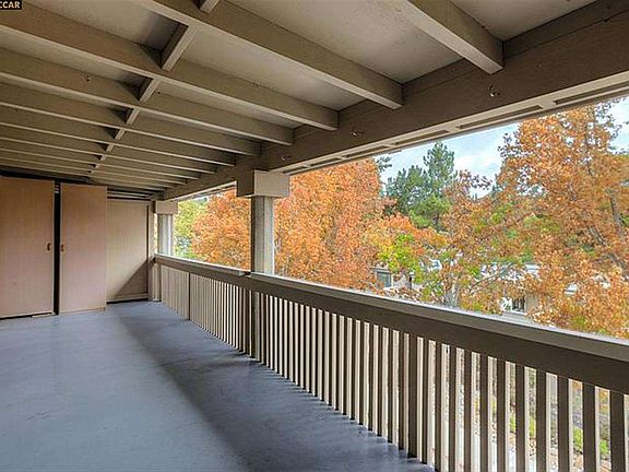3rd image of 2601 Pine Knoll Dr Unit 5