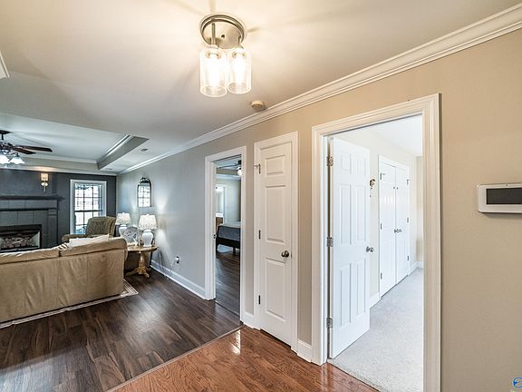 3rd image of 109 Shallowhill Rd