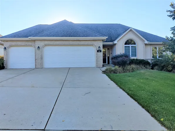 311 Poplar Dr, Yorkville, IL 60560