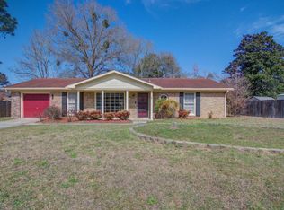 402 Logan Dr, Summerville, SC 29483