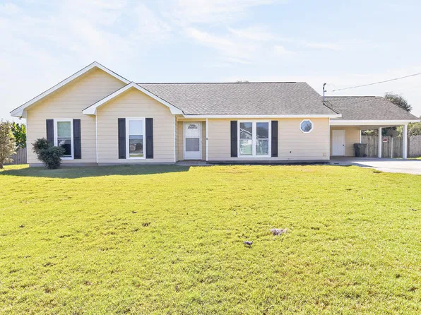 10 Honeysuckle Way, Fort Mitchell, AL 36856