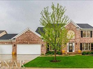 2708 Vrooman Ct, Bloomington, IL 61704