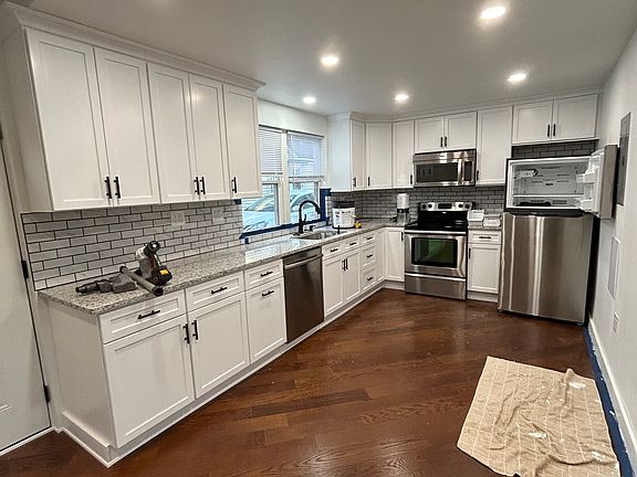 2nd image of 27 High St #2