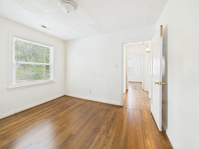 2603 Houston Ave — Photo 23
