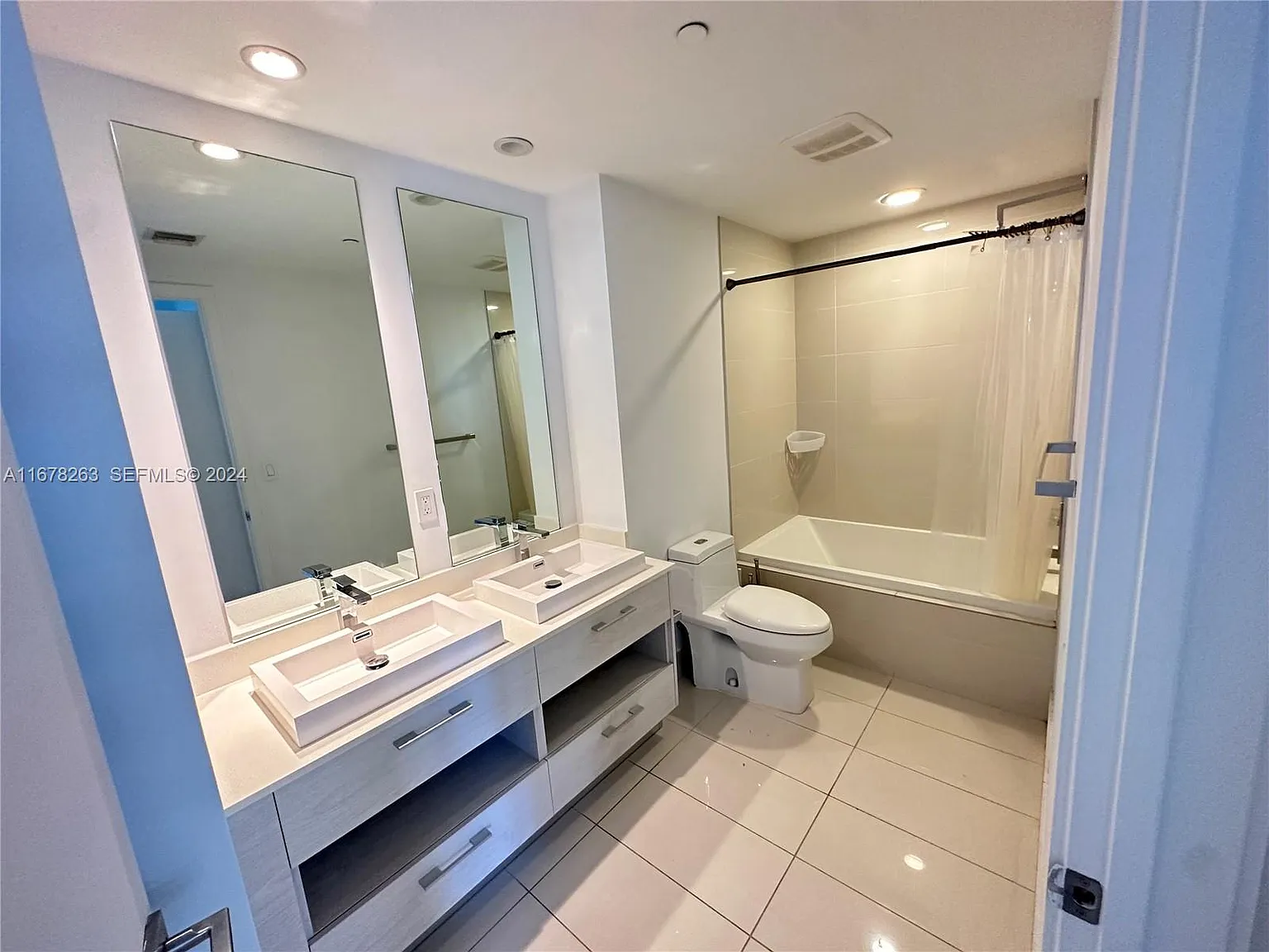 1 bed, 609 sqft, $3,050 — Photo 2