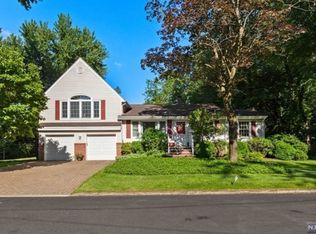 5 Erie Ave, Emerson, NJ 07630