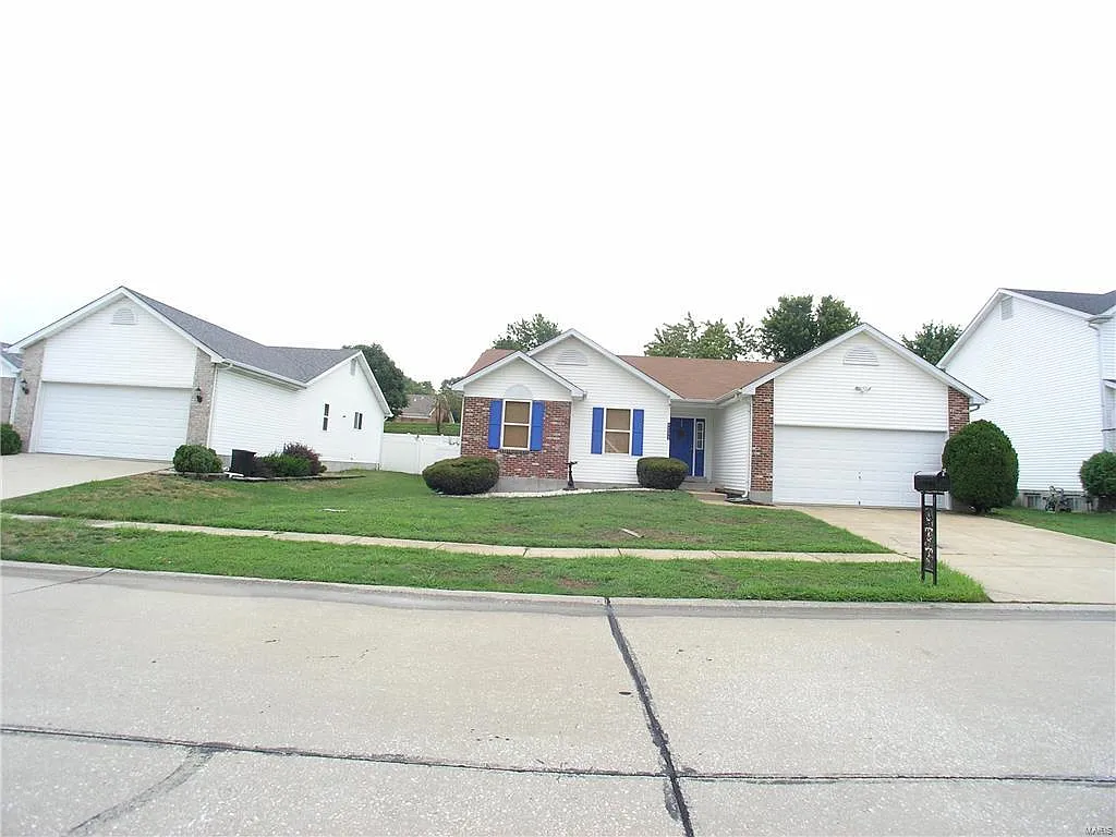 6232 Water St photo 1