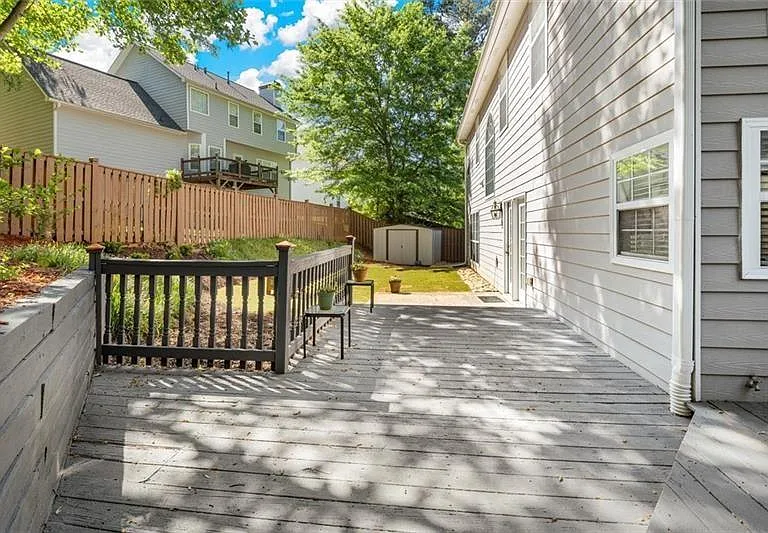 4220 Hunters Green Way NE — Photo 29