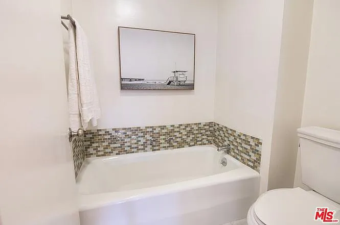 651 Wilcox Ave #1E — Photo 27