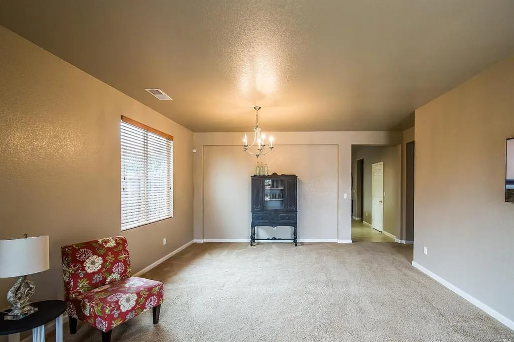 1951 Mission Ct — Photo 3