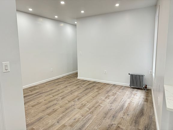 2nd image of 511 W 181st St APT 41