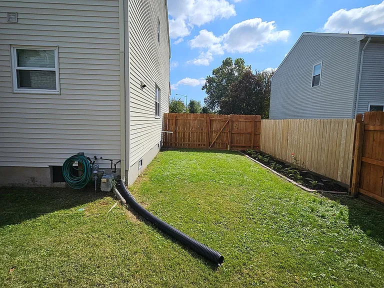 1605 Sinking Creek Dr — Photo 33