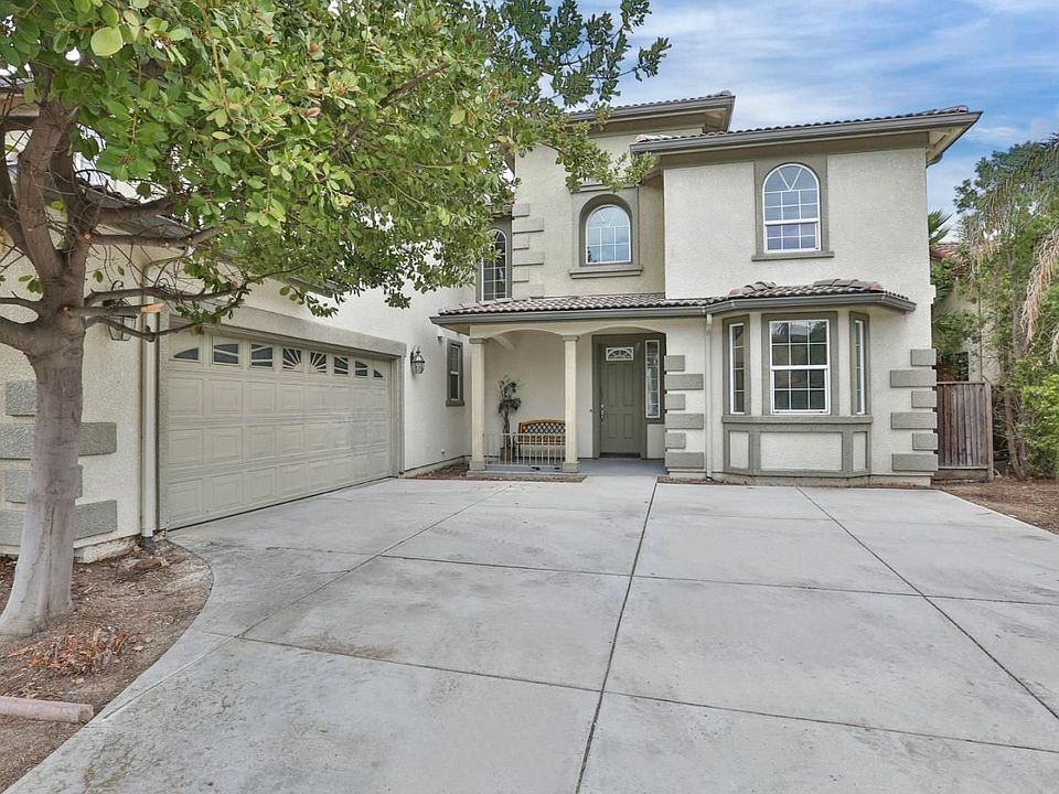 1st image of 2477 S Mountainside Dr