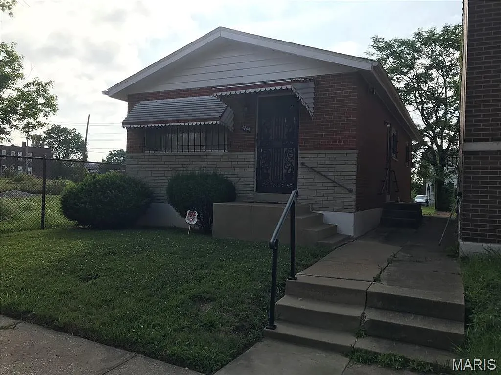 4254 John Ave photo 1