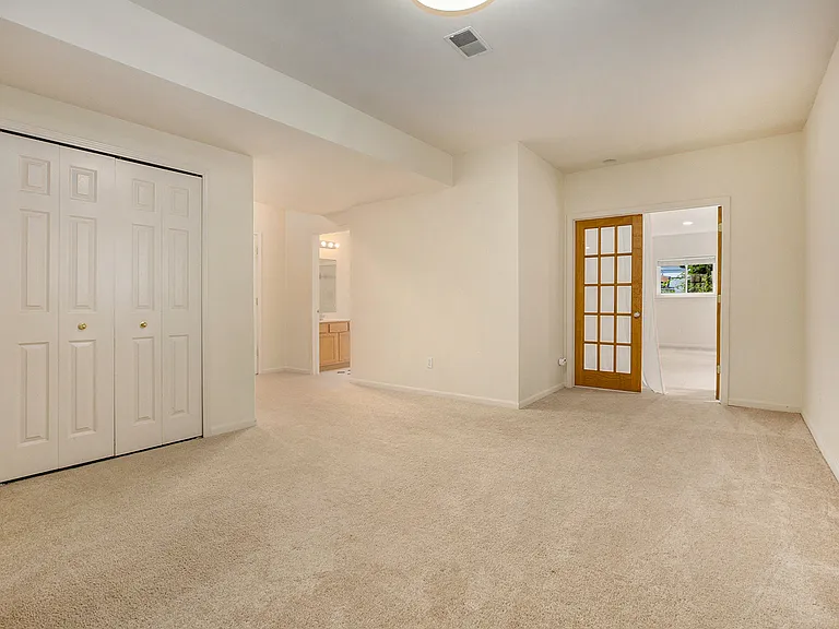 339 Hunters Trl — Photo 15