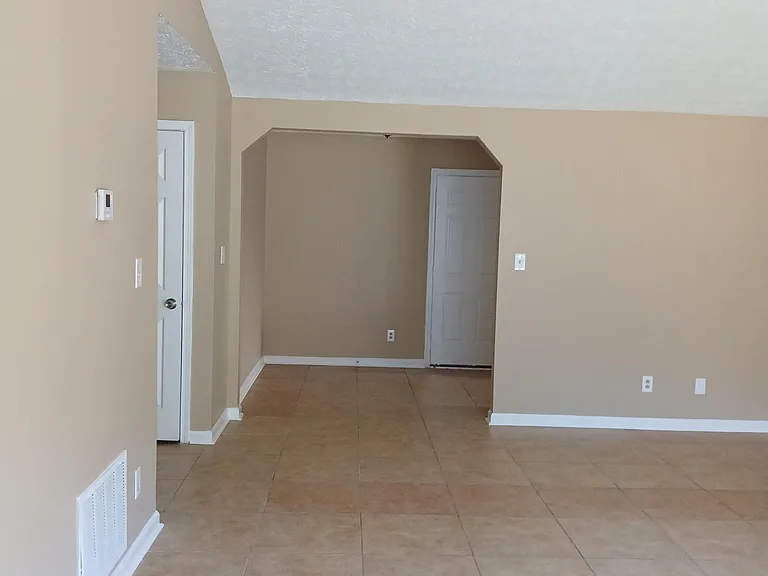 194 Antebellum Ct — Photo 5