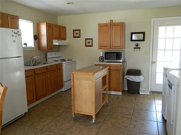 4th image of 501 Dublin Ave
