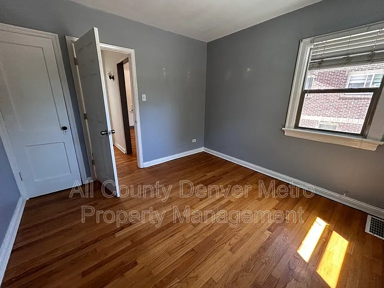 2111 S Emerson St — Photo 9