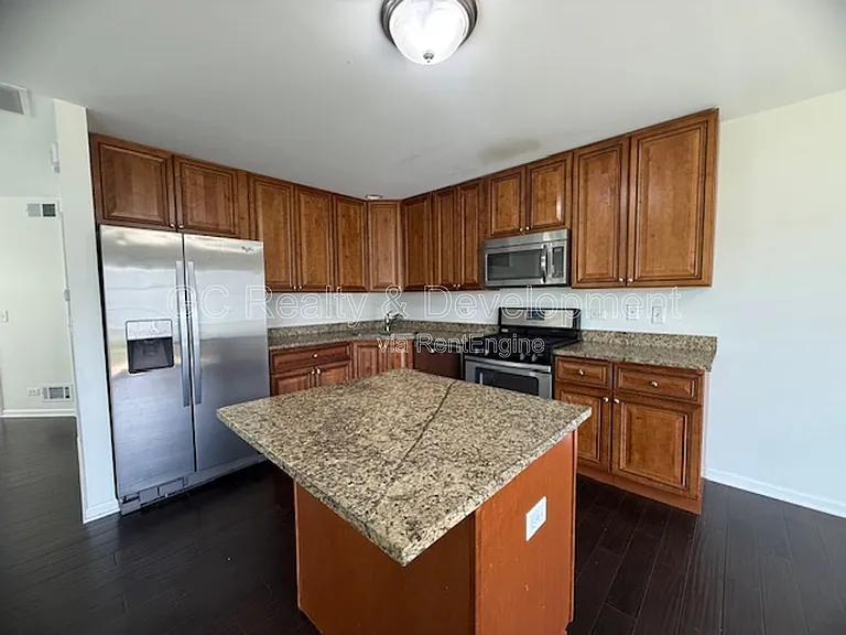 1062 Turin Dr — Photo 6