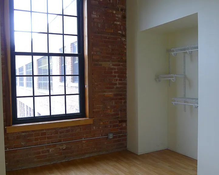 The Lofts at New Amsterdam — Photo 28