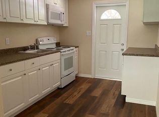 12020 Grovewood Ave APT B, Thonotosassa, FL 33592