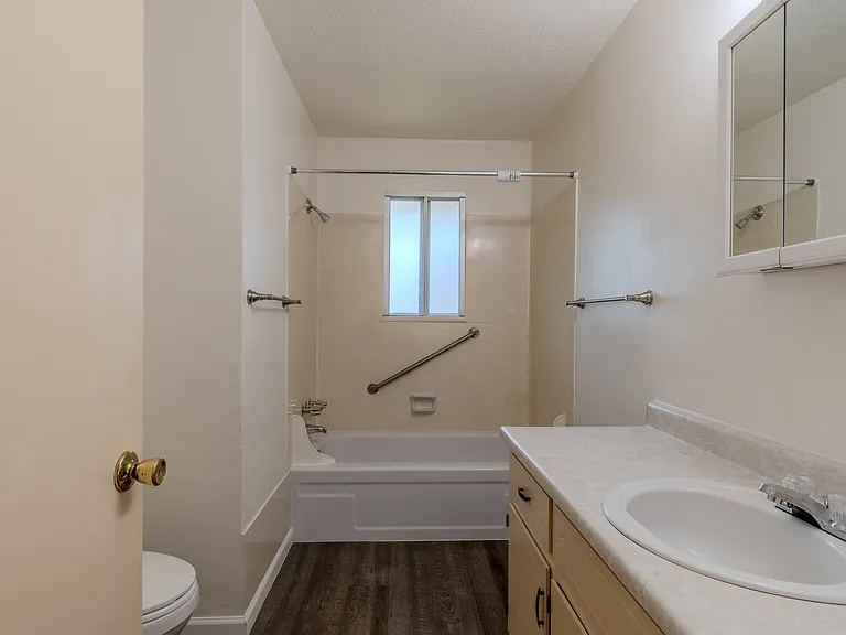 349 W Pine St #1-5 — Photo 15