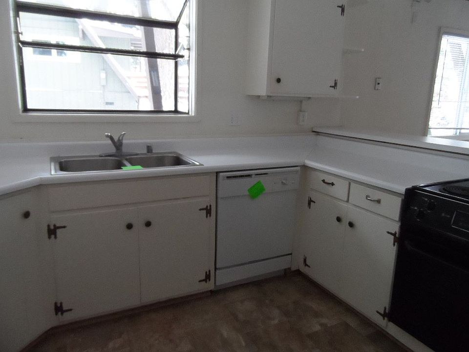 2nd image of 699 Chapel Lane