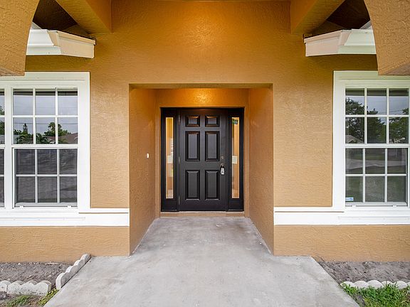 5th image of 2683 SE Export Avenue