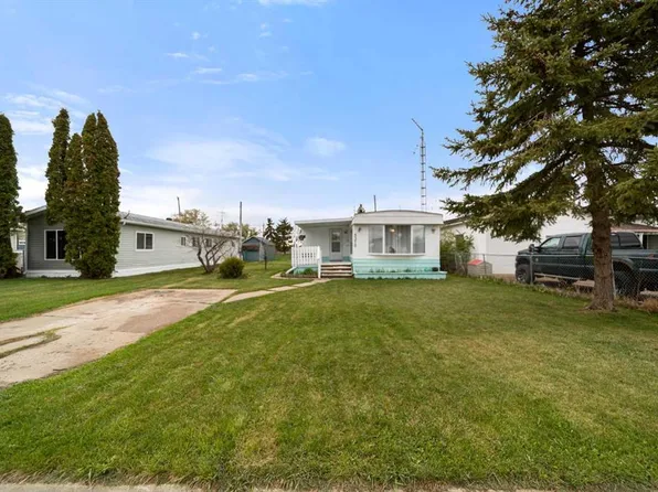5310 E 49th St, Daysland, AB T0B 1A0