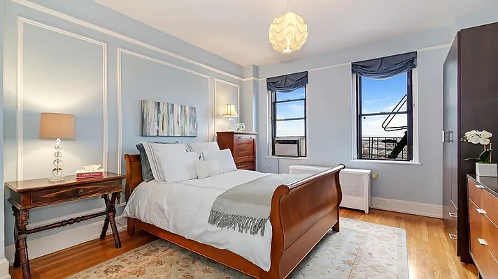 Rented by Metropolitan Realty | media 7