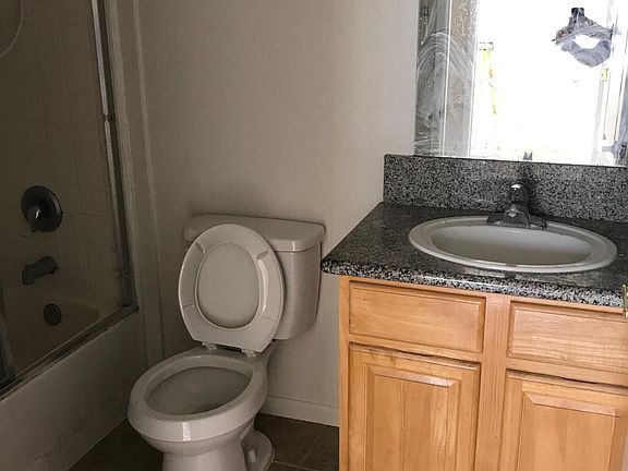 3rd image of 6842 Agnes Ave APT 1