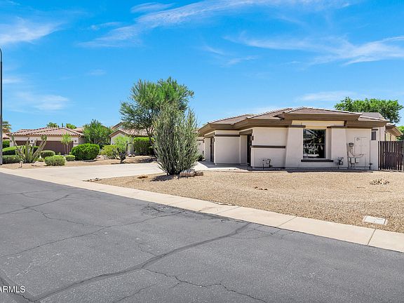 3rd image of 631 E BUENA VISTA Drive