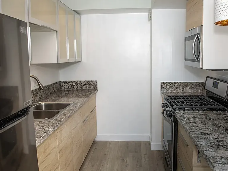 519 S Desert View Dr #4 — Photo 4