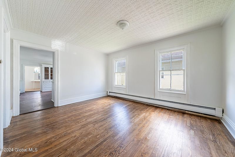 4th image of 774 3rd Avenue