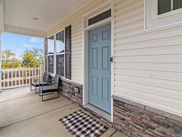 216 Bunting Dr — Photo 3