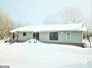 56874 395th St, Warroad, MN 56763