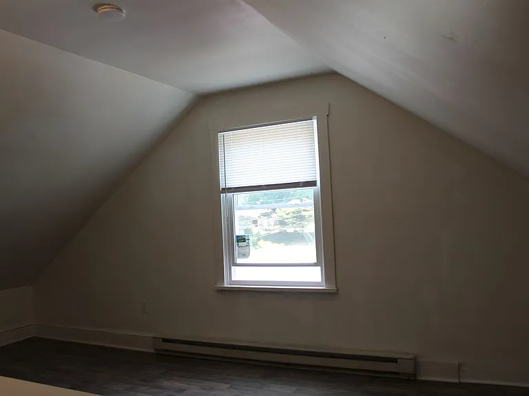 209 W Frederick St — Photo 21