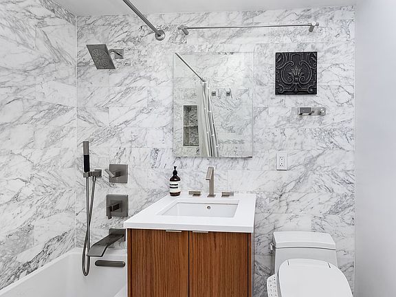 4th image of 345 W 58th St #6SS