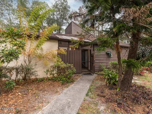 10433 BIGTREE Circle E, Jacksonville, FL 32257
